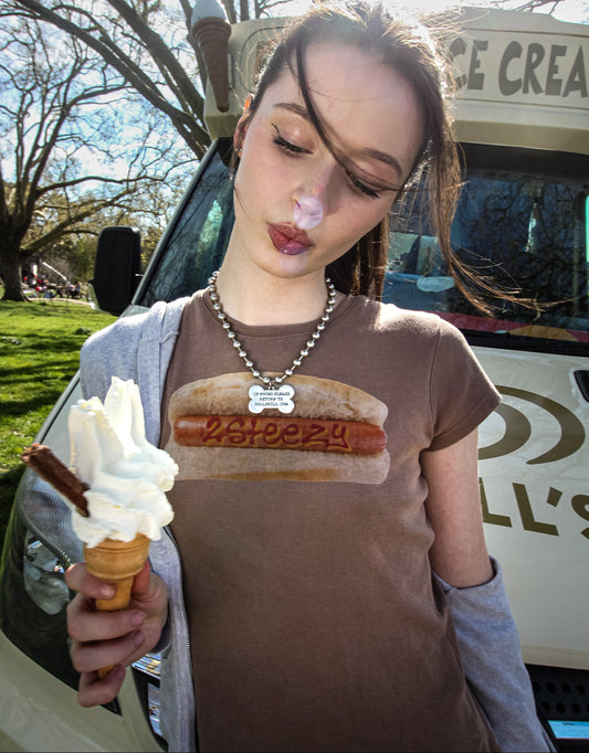 Hotdog tee, sausage brown